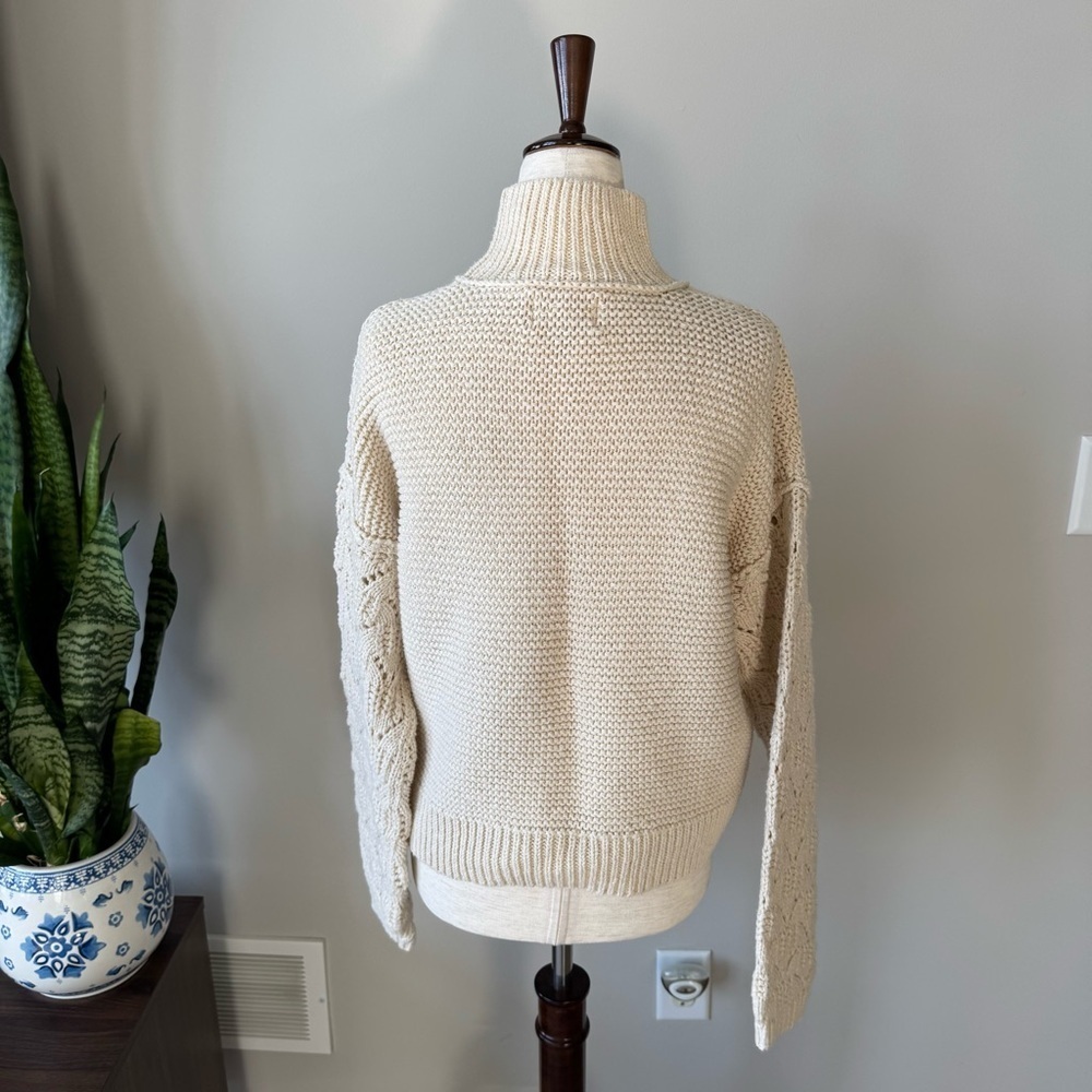 Like new! Universal Thread Cozy Cream Knit Turtleneck Sweater w/ Balloon Sleeves - Picture 2 of 7